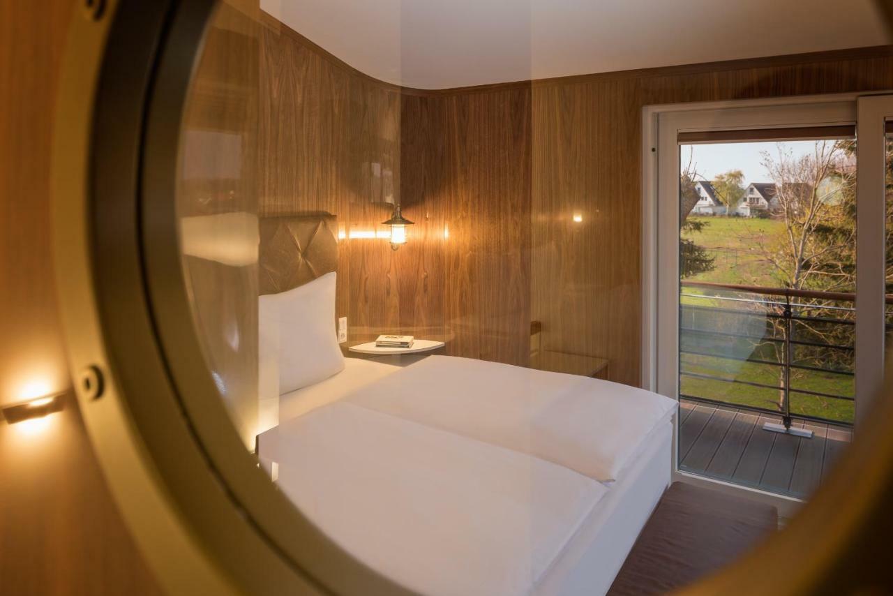 Villa Lotsenhaeuser Ruegen - Luxus Ferienhaus - 3 Schlafzimmer - Sauna - Dachterrasse Mit Boddenblick Breege Buitenkant foto